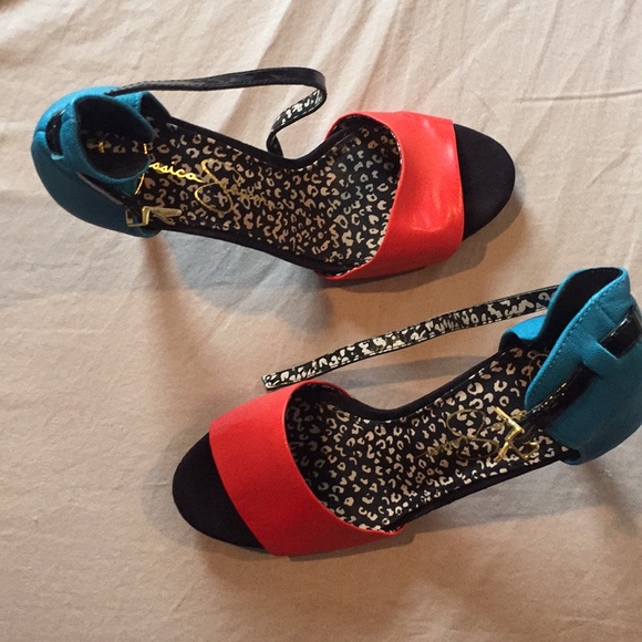 Color block heels - Picture 2 of 3